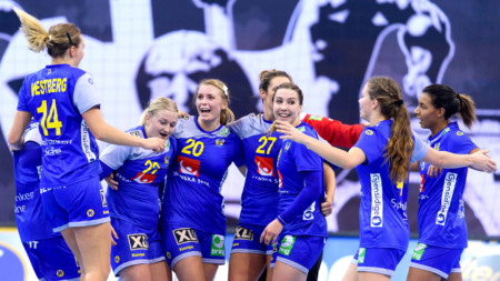 Handbollslandslaget i samarbete med Generation Pep