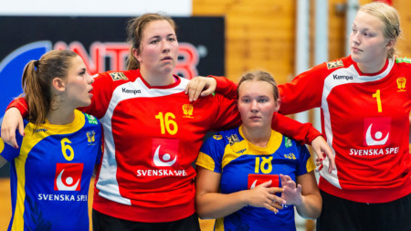 U18-damerna föll med fem mot Norge