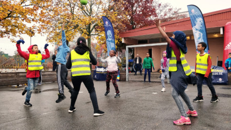 Första streethandbollsmålet i Sverige är invigt