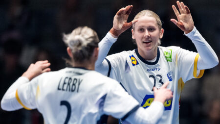 Tre debutanter i årets första damtrupp