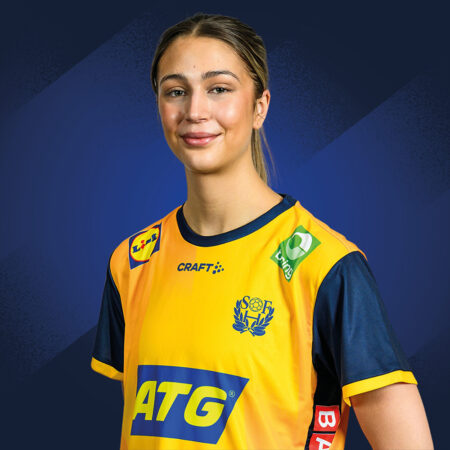 32 Emma Mihailovic