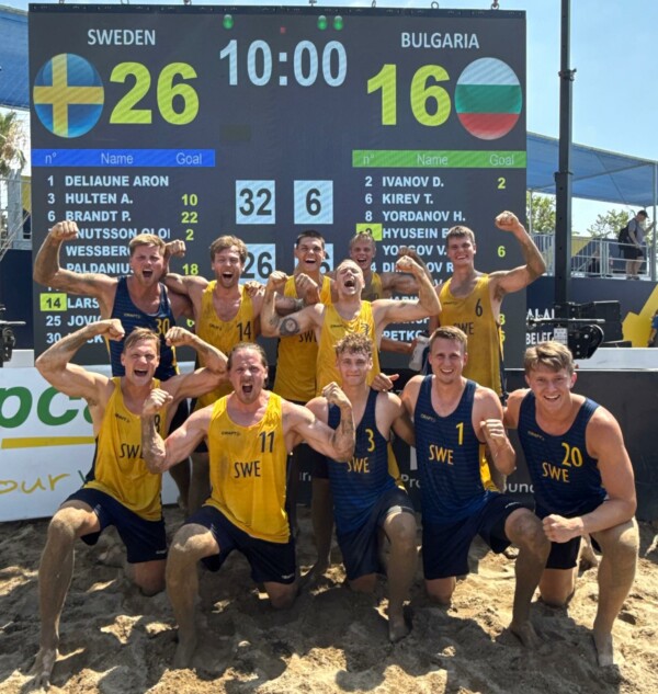 Drömstart för de svenska herrarna i EM i Turkiet! Sverige gjorde matchens tolv första poäng, vann det första setet med hela 32–6 och matchen med 2–0 efter 26–16 i det andra. Petter Brandt (22) och Victor Paldanius (18) svarade för hela 40 av de svenska poängen. Nästa uppgift: Frankrike klockan 18.00 i kväll, en match som sänds på Viaplay.beachhandball weplaybeachhandball handball